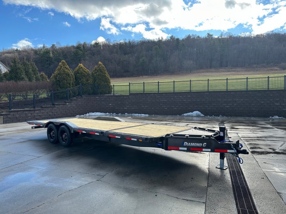 New Diamond C 24' Hydraulic Dampened Tilt (HXD)