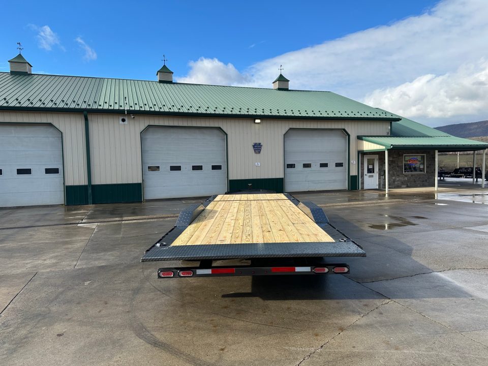 New Diamond C 24' Hydraulic Dampened Tilt (HXD)