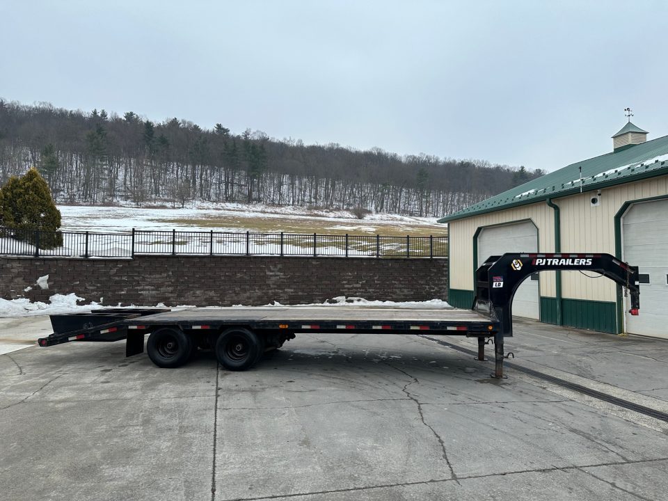Used 2023 PJ Trailers LD Flatbed Trailer