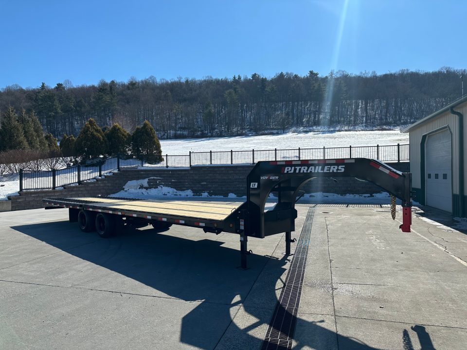 New PJ 32' Voyager Hydraulic Dovetail Gooseneck (LY)
