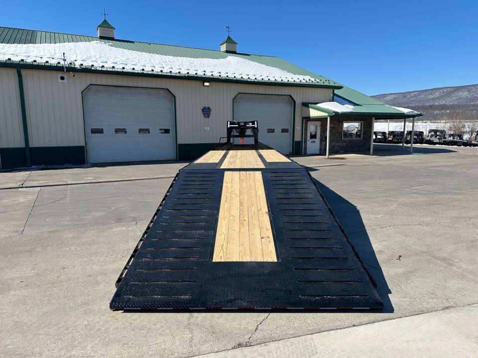 New PJ 32' Voyager Hydraulic Dovetail Gooseneck (LY)