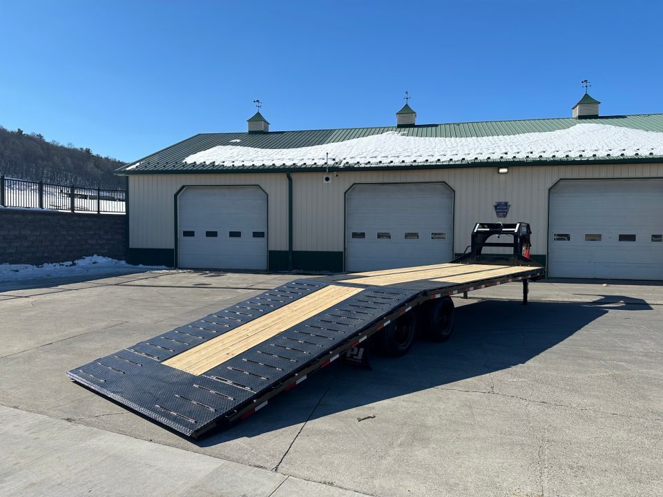 New PJ 32' Voyager Hydraulic Dovetail Gooseneck (LY)