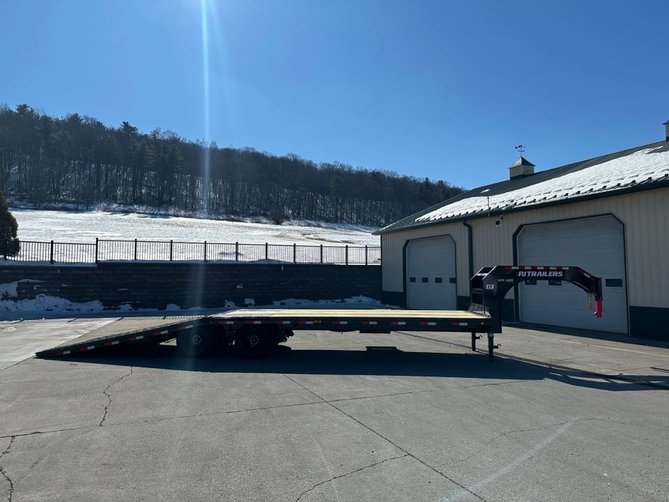 New PJ 32' Voyager Hydraulic Dovetail Gooseneck (LY)