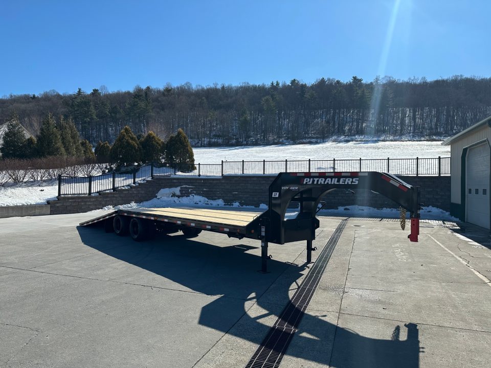 New PJ 32' Voyager Hydraulic Dovetail Gooseneck (LY)