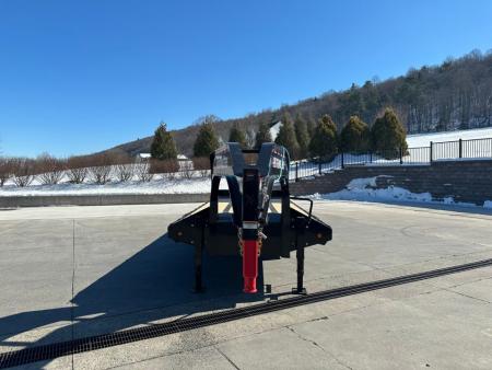 New PJ 32' Voyager Hydraulic Dovetail Gooseneck (LY)