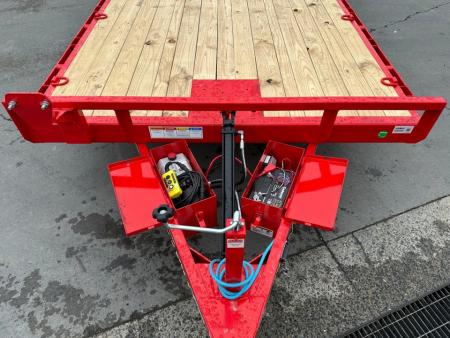 New PJ Trailers 20' Hydraulic Quick Tilt 20'