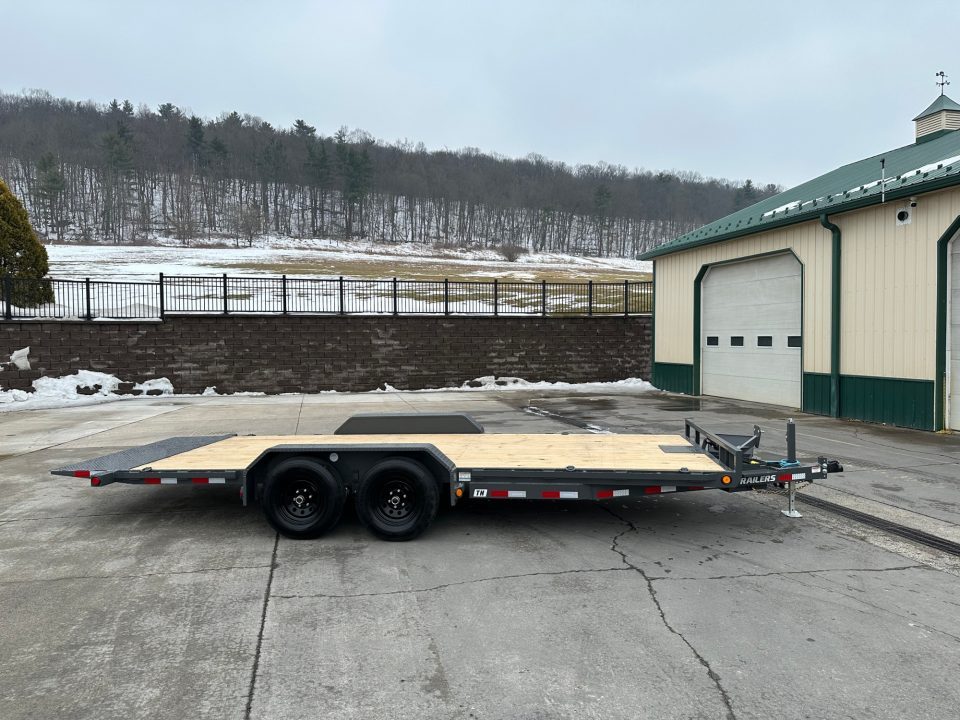 New PJ Trailers 20' Hydraulic Quick Tilt (TH)