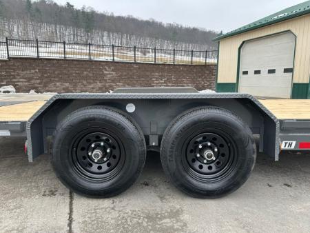 New PJ Trailers 20' Hydraulic Quick Tilt (TH)