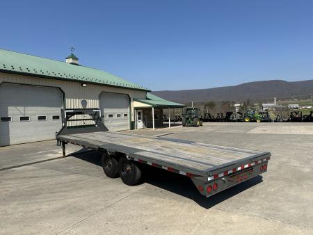 Used 2022 PJ Trailers LS 25' Gooseneck with Slide in Ramps
