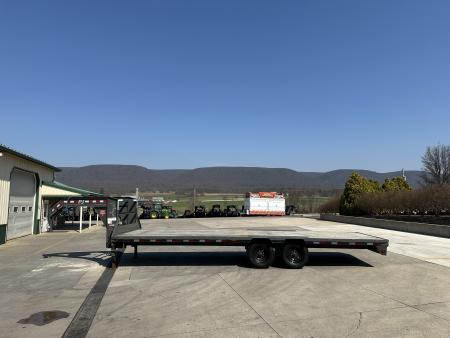 Used 2022 PJ Trailers LS 25' Gooseneck with Slide in Ramps