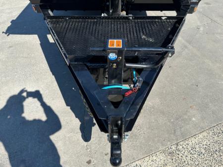 New PJ Trailers DT1 16' Low Pro Telescopic Dump