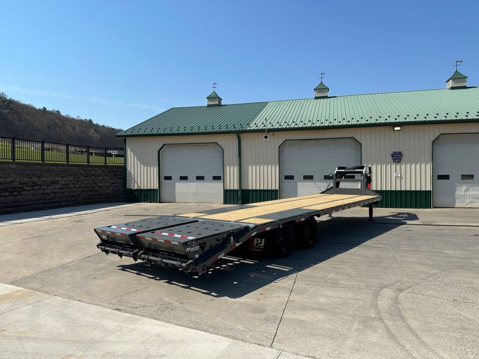 New PJ 32' Low-Pro Flatdeck With Duals (LD) - Monster Ramps