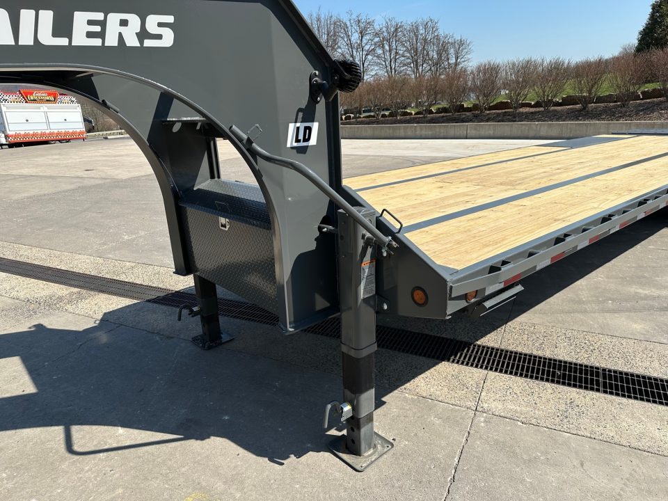 New PJ 32' Low-Pro Flatdeck With Duals (LD) - Monster Ramps