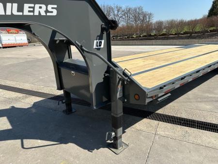 New PJ 32' Low-Pro Flatdeck With Duals (LD) - Monster Ramps