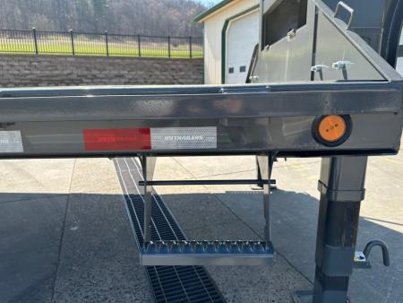 New PJ 32' Low-Pro Flatdeck With Duals (LD) - Monster Ramps