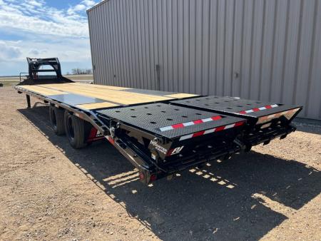New 2026 PJ Trailers 32 Low Profile LD Tandem Dual Gooseneck Trailer