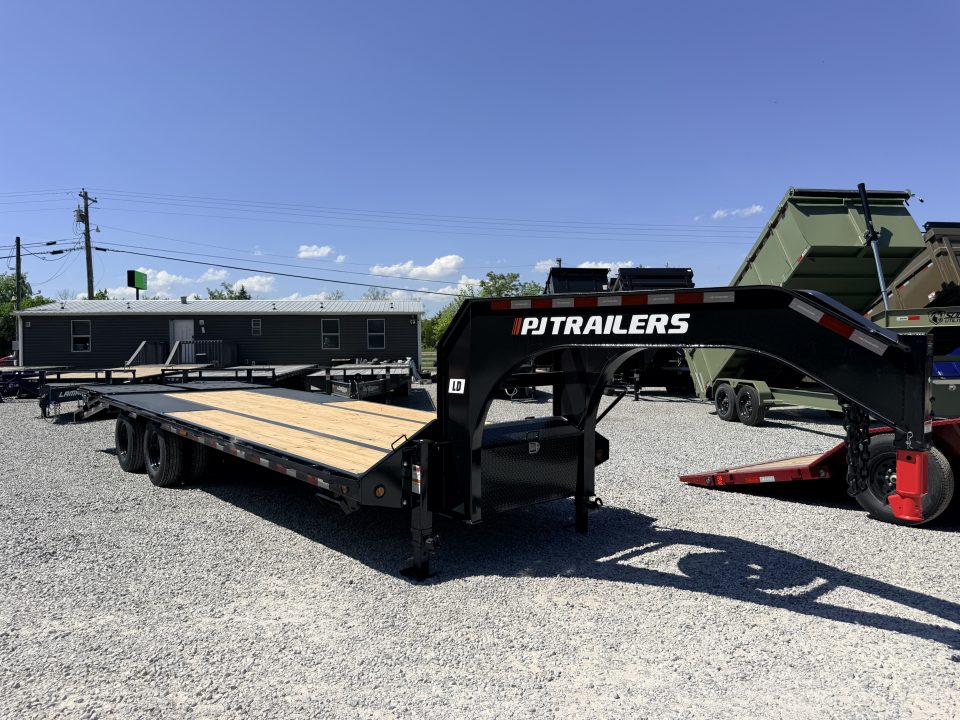 New 2026 PJ Trailers 102X26 GOOSENECK 25K GVWR (MEGA RAMPS) Flatbed Trailer