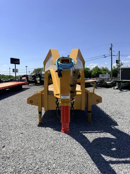 New 2026 PJ Trailers 102X26 GOOSENECK 25K GVWR (MEGA RAMPS) Flatbed Trailer