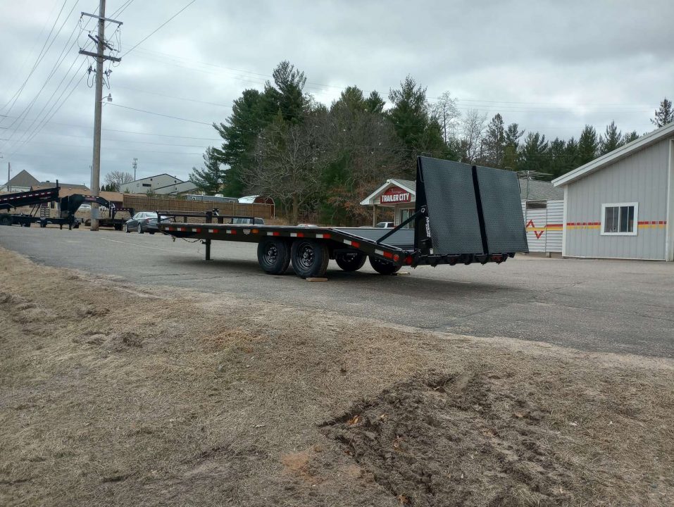 New 2026 PJ Trailers 102" x 22' F8 Deckover Trailer