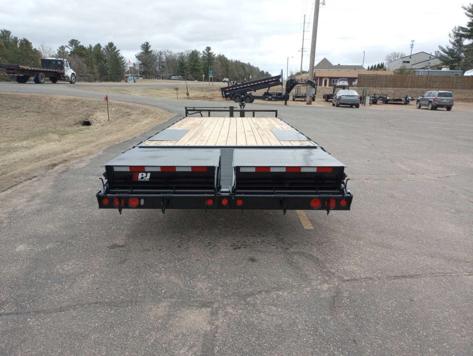 New 2026 PJ Trailers 102" x 22' F8 Deckover Trailer