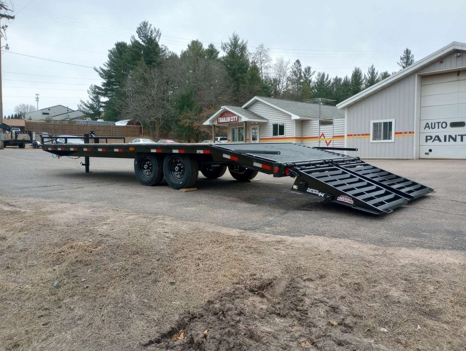 New 2026 PJ TRAILERS 102" x 24' F8 Deckover Trailer