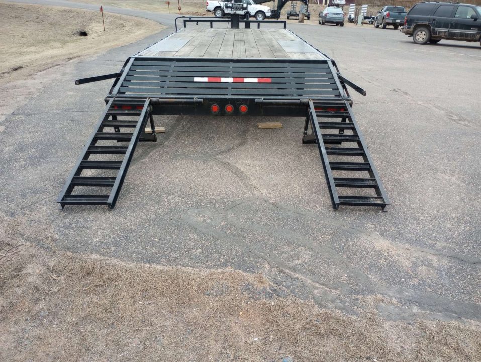 Consignment 2021 PJ Trailers 102" x 20' F8 Deckover Trailer
