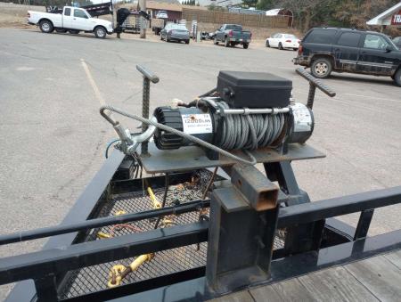 Consignment 2021 PJ Trailers 102" x 20' F8 Deckover Trailer
