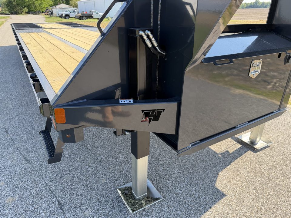 New 2026 Hillcrest Trailers 102"x32' (20'+12) 25.9K Hydraulic Dovetail Deckover Trailer
