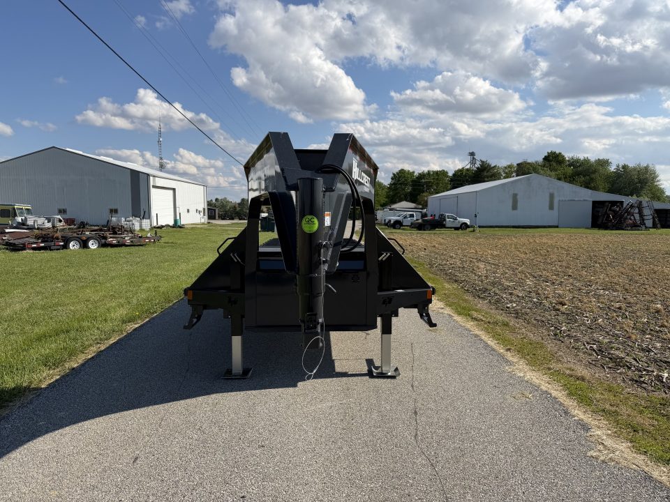 New 2026 Hillcrest Trailers 102"x32' (20'+12) 25.9K Hydraulic Dovetail Deckover Trailer