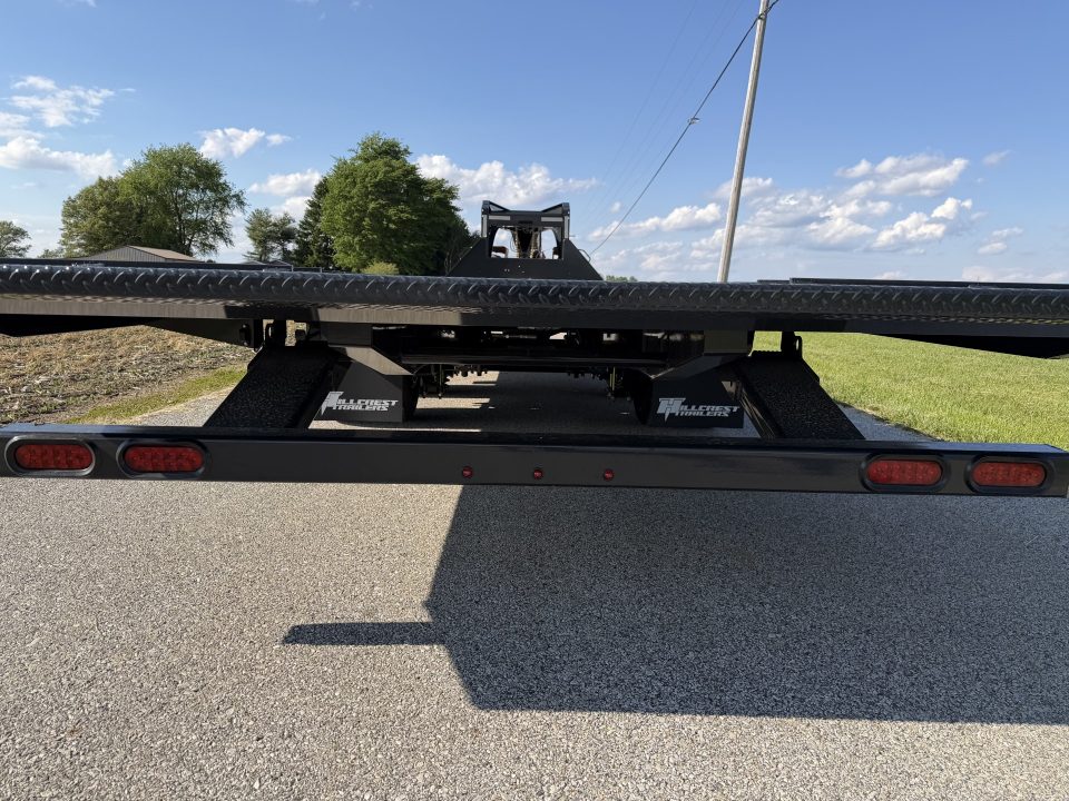 New 2026 Hillcrest Trailers 102"x32' (20'+12) 25.9K Hydraulic Dovetail Deckover Trailer