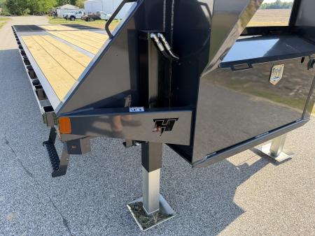New 2026 Hillcrest Trailers 102"x32' (20'+12) 25.9K Hydraulic Dovetail Deckover Trailer