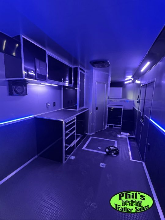 New 2026 Haulmark 8.5X44 GOOSENECK BATHROOM PACKAGE 2 ELECTRIC AWNINGS & AIRLINES! Car / Racing Trailer