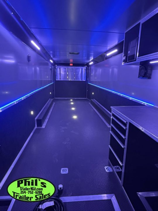 New 2026 Haulmark 8.5X44 GOOSENECK BATHROOM PACKAGE 2 ELECTRIC AWNINGS & AIRLINES! Car / Racing Trailer