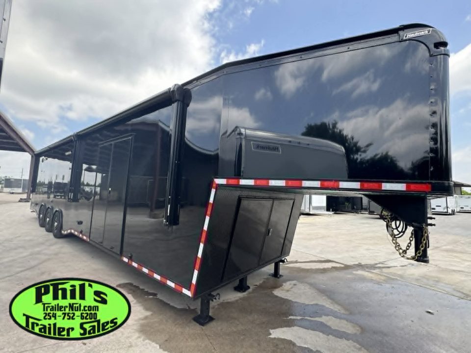 New 2026 Haulmark 8.5X44 GOOSENECK BATHROOM PACKAGE 2 ELECTRIC AWNINGS & AIRLINES! Car / Racing Trailer