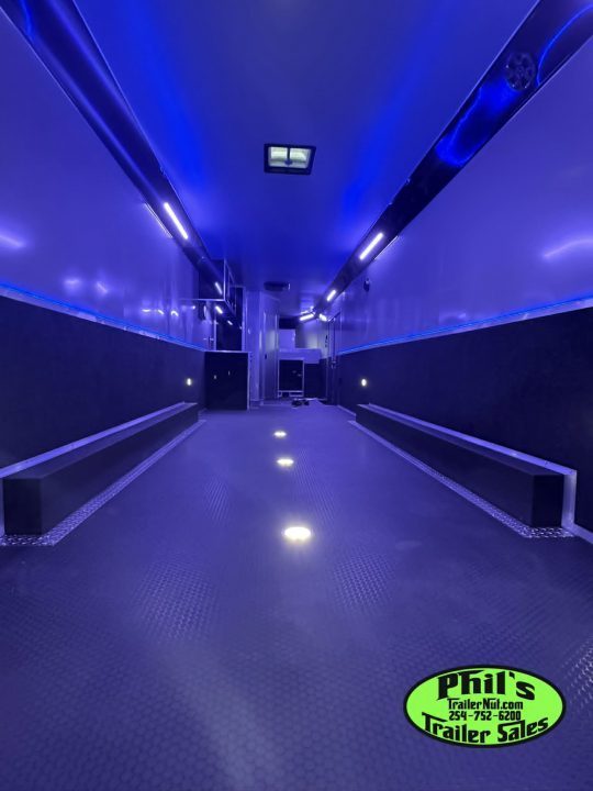 New 2026 Haulmark 8.5X44 GOOSENECK BATHROOM PACKAGE 2 ELECTRIC AWNINGS & AIRLINES! Car / Racing Trailer