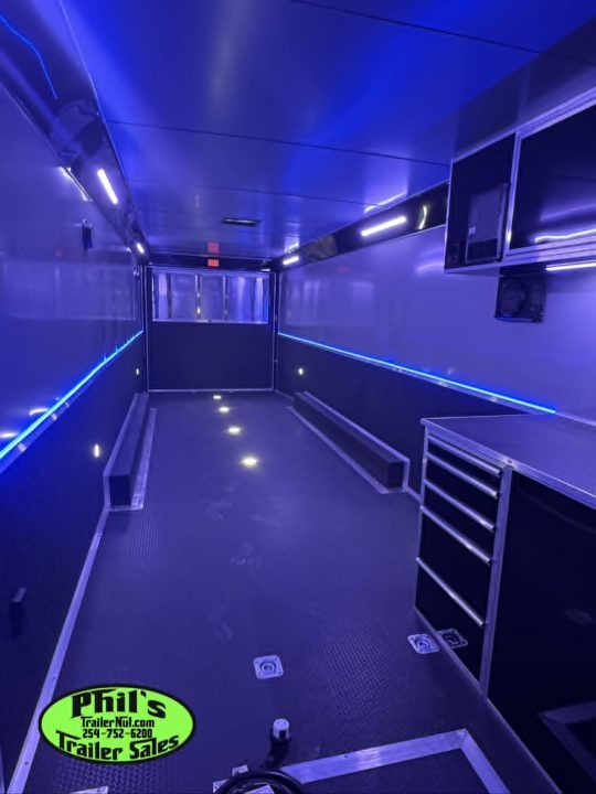 New 2026 Haulmark 8.5X44 GOOSENECK BATHROOM PACKAGE 2 ELECTRIC AWNINGS & AIRLINES! Car / Racing Trailer