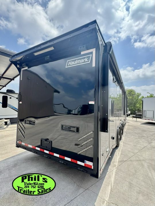 New 2026 Haulmark 8.5X44 GOOSENECK BATHROOM PACKAGE 2 ELECTRIC AWNINGS & AIRLINES! Car / Racing Trailer