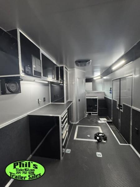 New 2026 Haulmark 8.5X44 GOOSENECK BATHROOM PACKAGE 2 ELECTRIC AWNINGS & AIRLINES! Car / Racing Trailer
