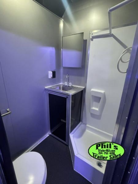 New 2026 Haulmark 8.5X44 GOOSENECK BATHROOM PACKAGE 2 ELECTRIC AWNINGS & AIRLINES! Car / Racing Trailer