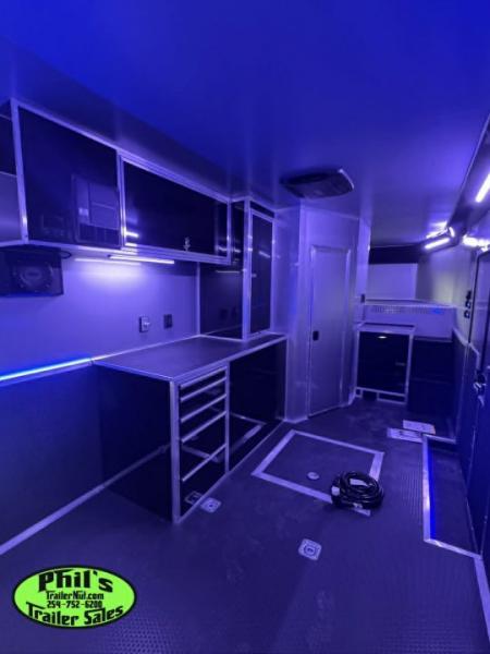 New 2026 Haulmark 8.5X44 GOOSENECK BATHROOM PACKAGE 2 ELECTRIC AWNINGS & AIRLINES! Car / Racing Trailer