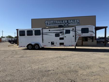 Used 2015 Lakota C39 Horse Trailer