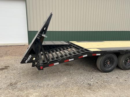 New 2026 25' 16k PJ Gooseneck Flatbed Trailer