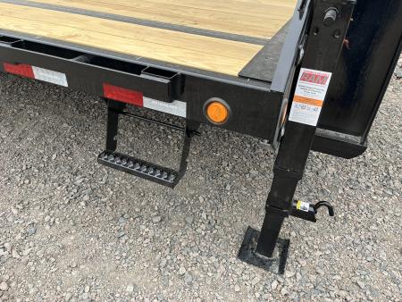 New 2026 25' 16k PJ Gooseneck Flatbed Trailer
