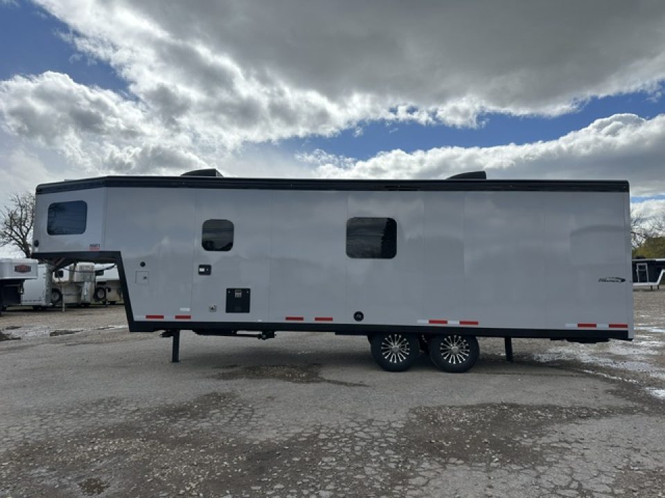 New 2027 Trails West 24' Freeride