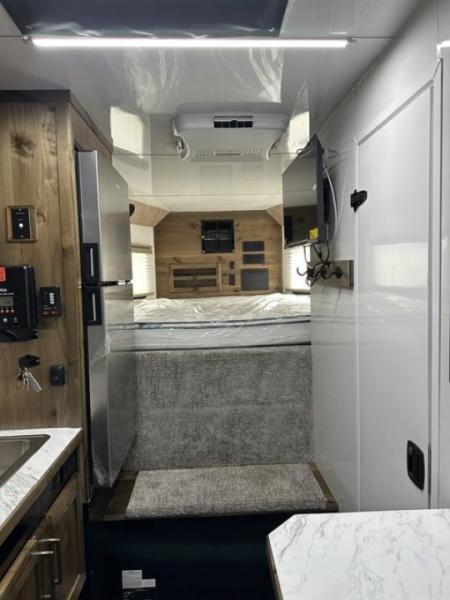 New 2027 Trails West 24' Freeride