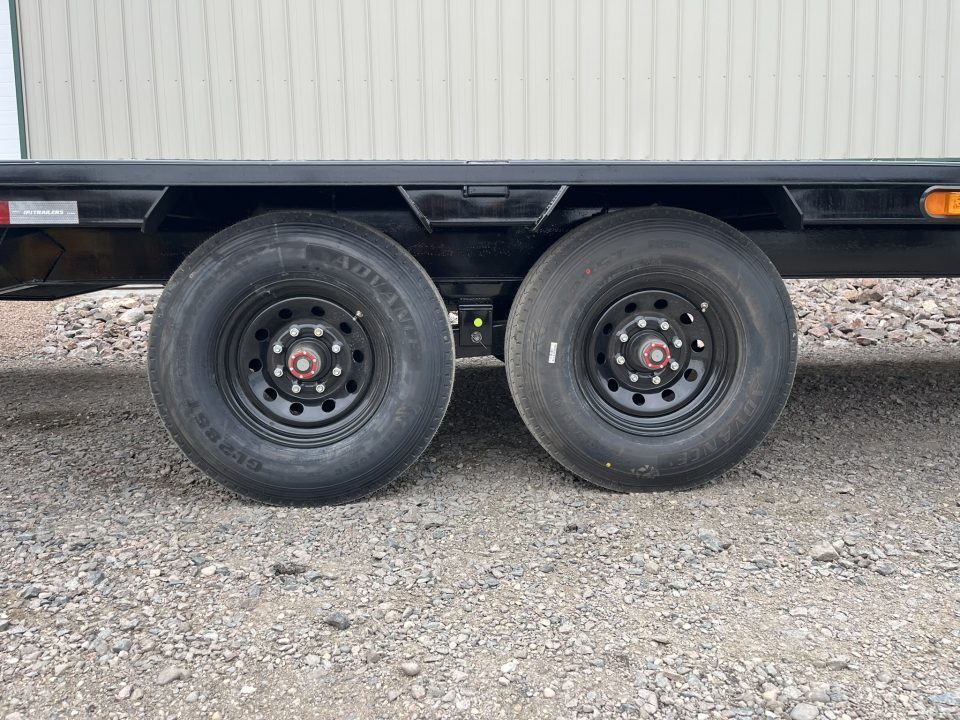 New 2026 25' 16k PJ Gooseneck Flatbed Trailer