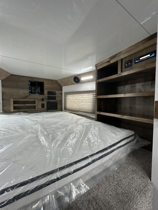 New 2027 Trails West 36' Freeride