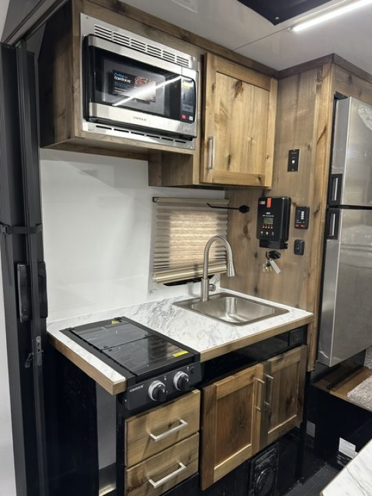 New 2027 Trails West 36' Freeride