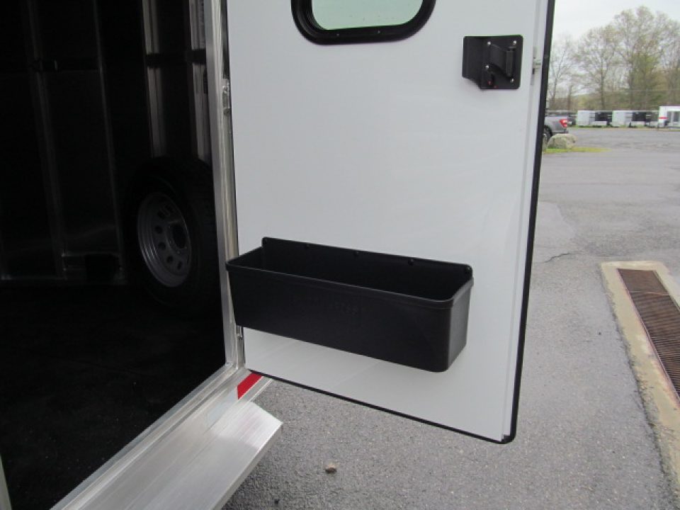 New Shadow Select Series 3 H Slant BP W/ Dressing Room Horse Trailer