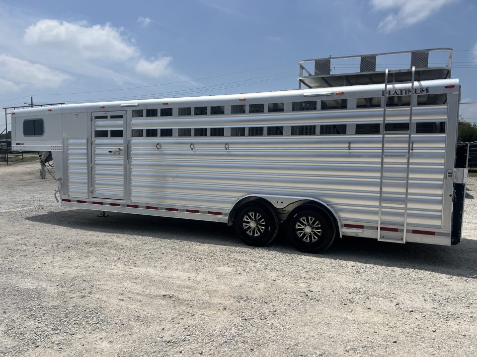 Used 2024 Platinum Coach 5 horse slant stock combo
